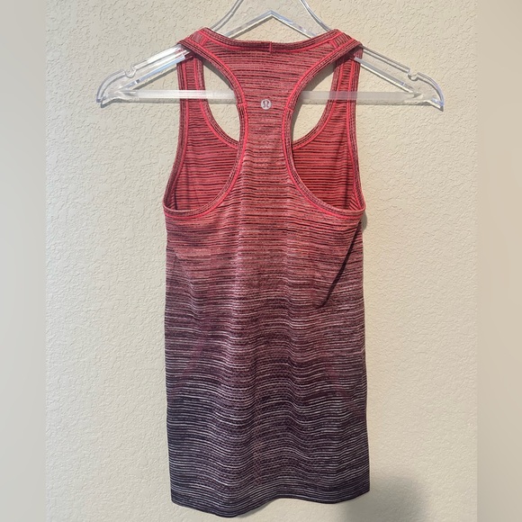 Lululemon swiftly tech razorback 4 - Picture 3 of 7